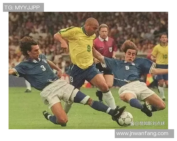 世界足球十大过人技巧大师盘点 揭秘他们的独特过人魅力与技术秘籍